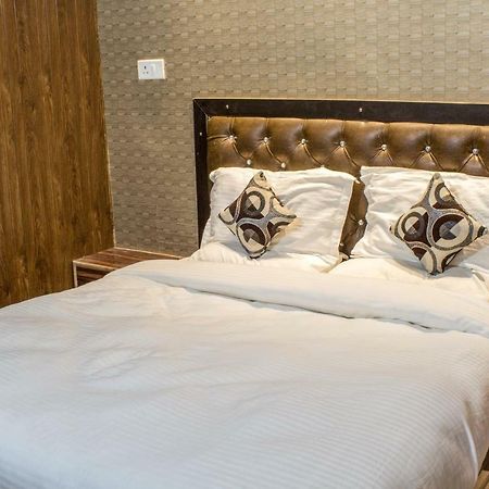 Hotel Varanasi Ganges Buitenkant foto