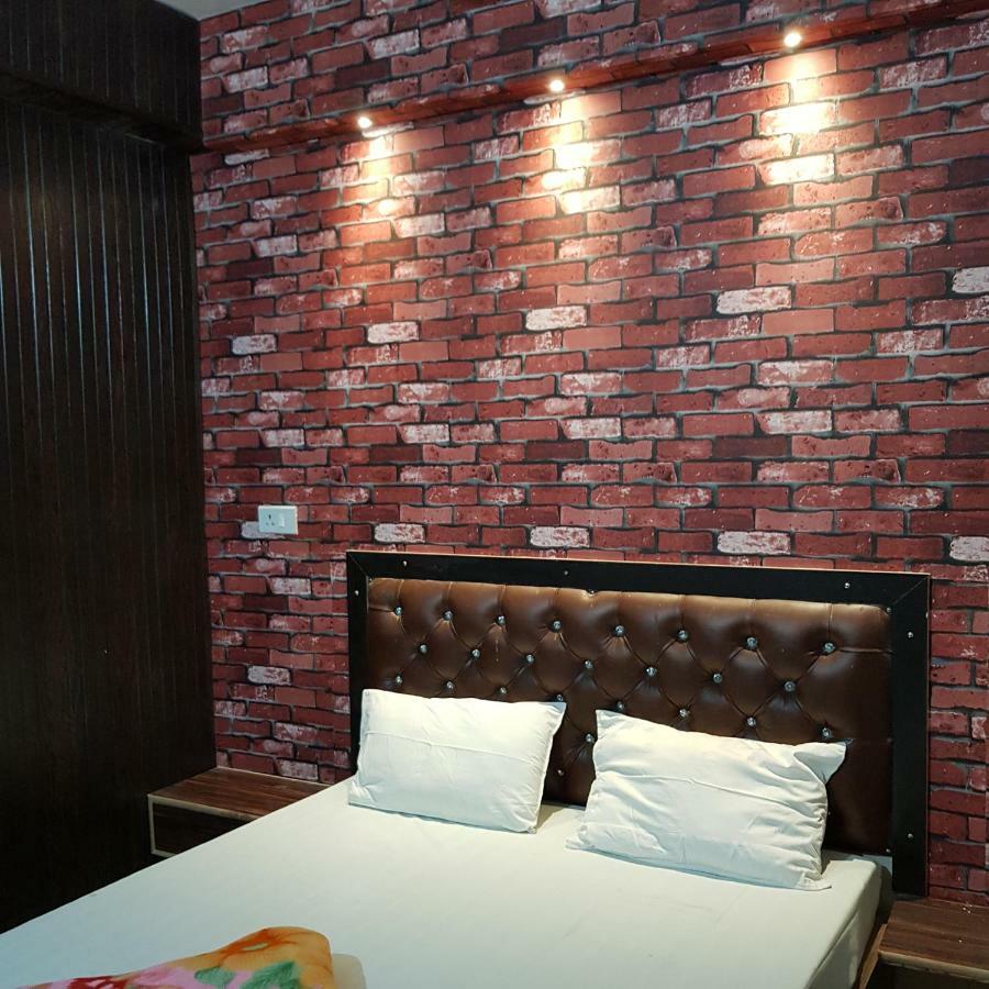 Hotel Varanasi Ganges Buitenkant foto