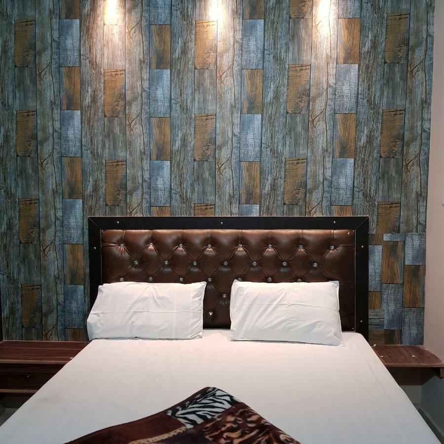 Hotel Varanasi Ganges Buitenkant foto