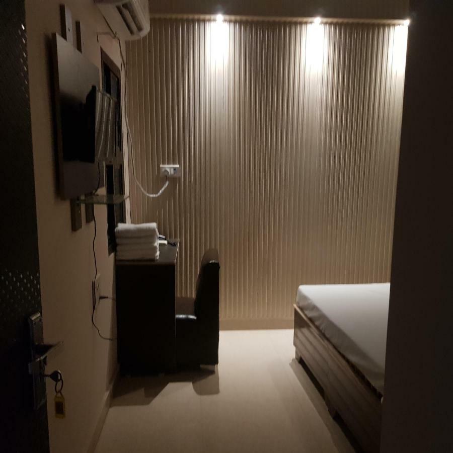 Hotel Varanasi Ganges Buitenkant foto