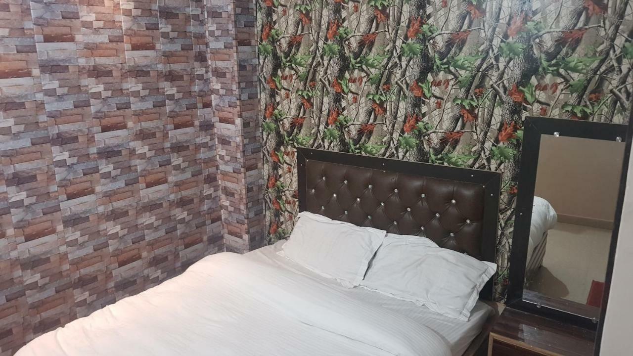 Hotel Varanasi Ganges Buitenkant foto