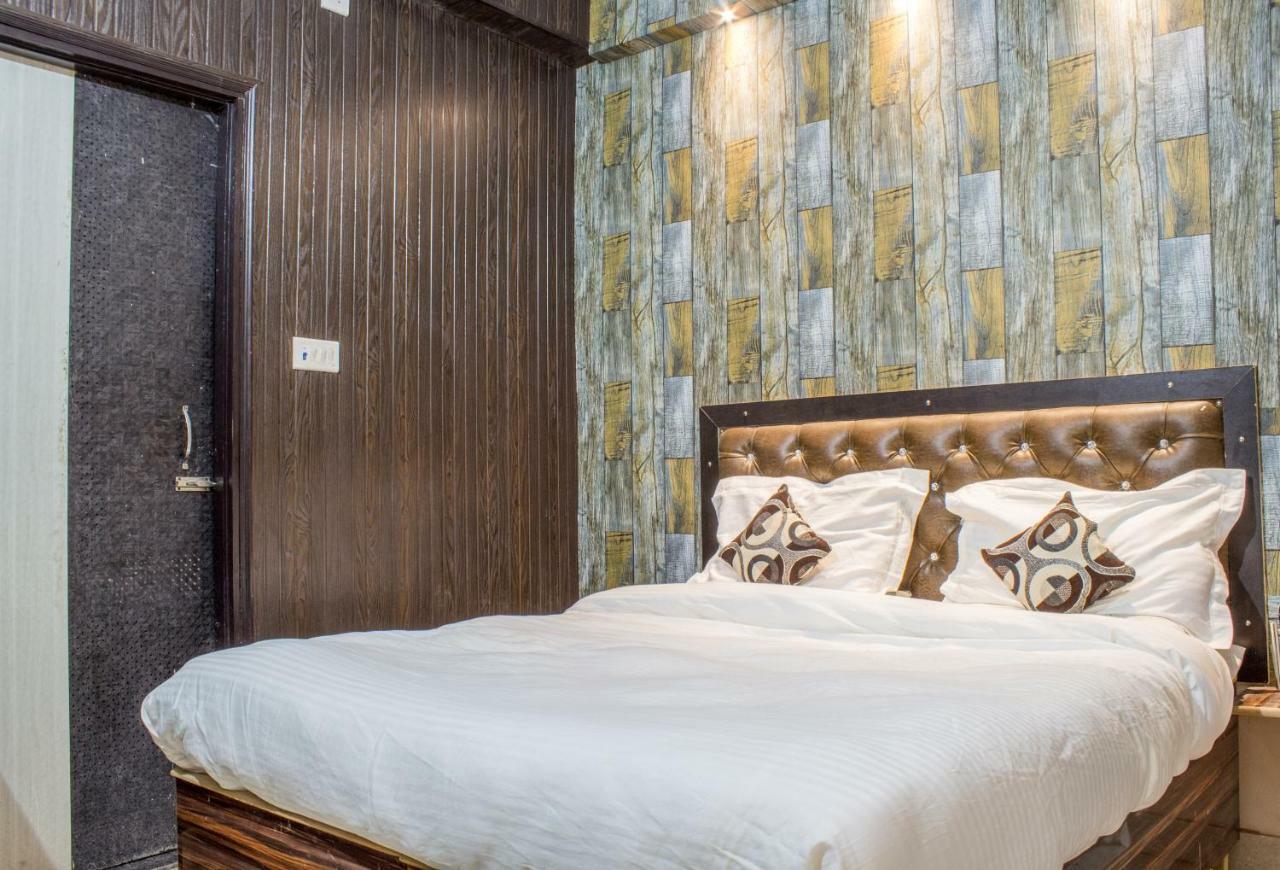 Hotel Varanasi Ganges Buitenkant foto