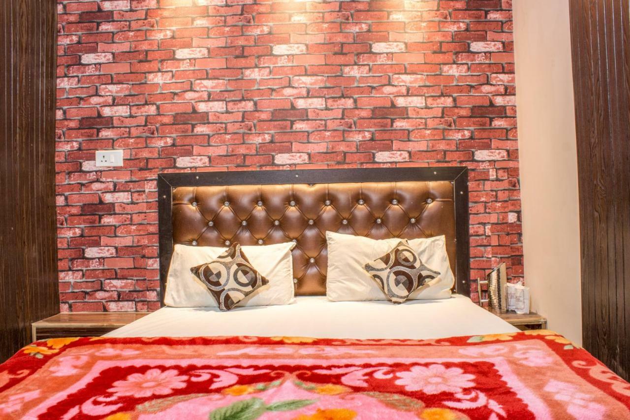 Hotel Varanasi Ganges Buitenkant foto